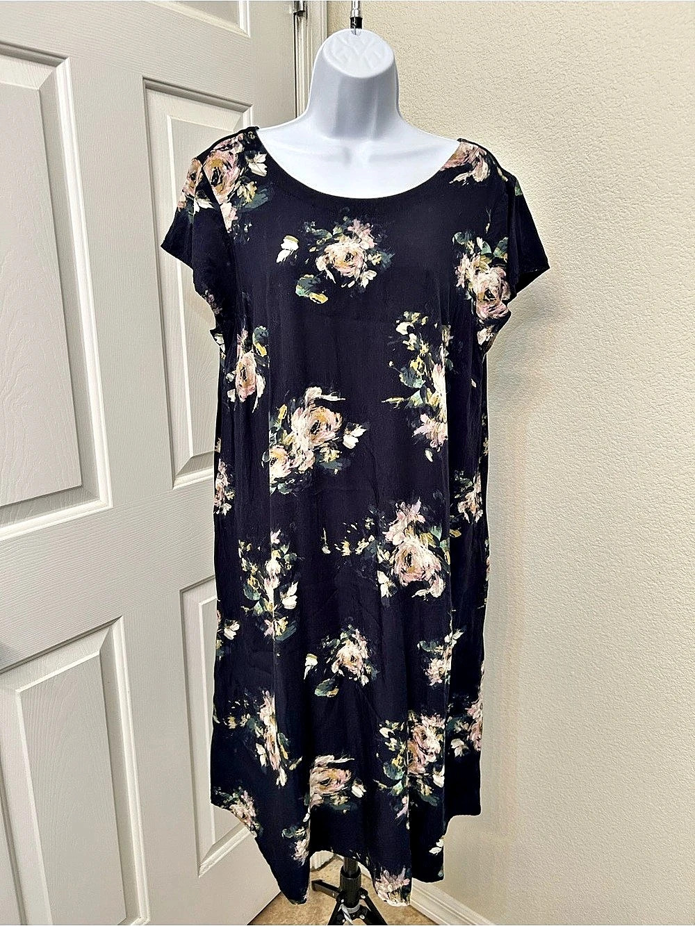 J.Jill Floral Midi Shift Dress in Black & Pink Size Medium